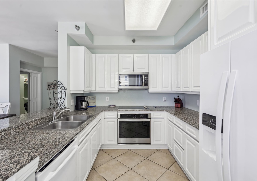 beachcolonywest6akitchen18a0934