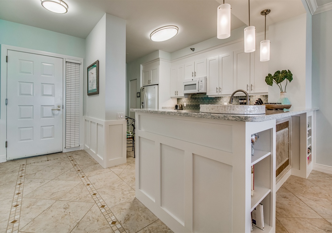 Beach Colony West 9B Kitchen and Entrance