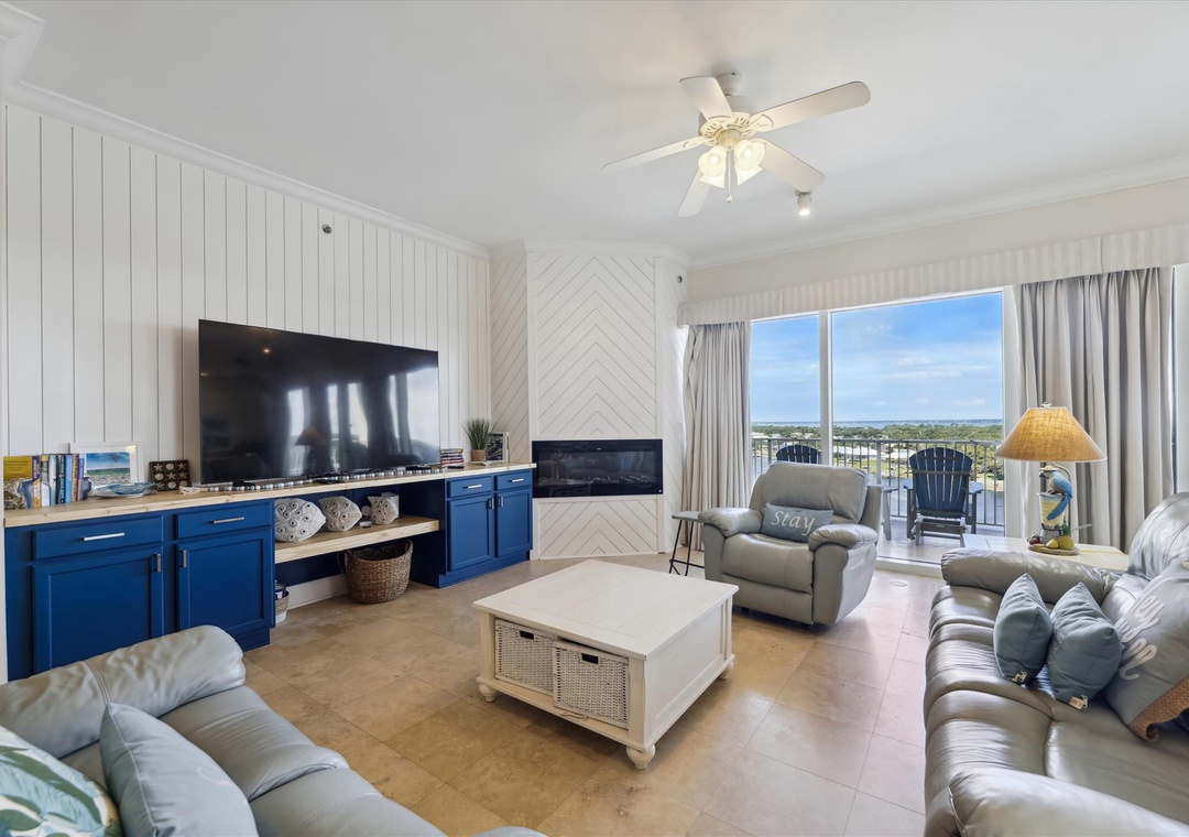 Sailmaker 901 Living Room with Views onto Balcony