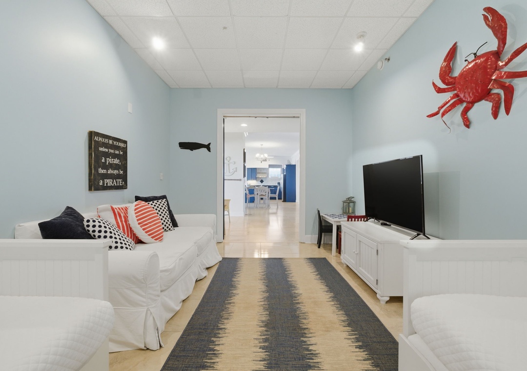 Sailmaker 901- View of TV Room