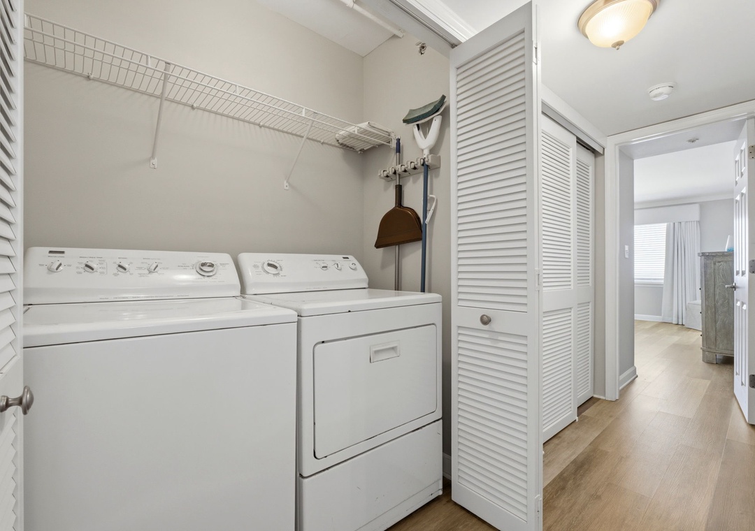 Sandy Key 827- Your in-unit washer and dryer make packing light a breeze, giving you more time to relax and enjoy your stay.