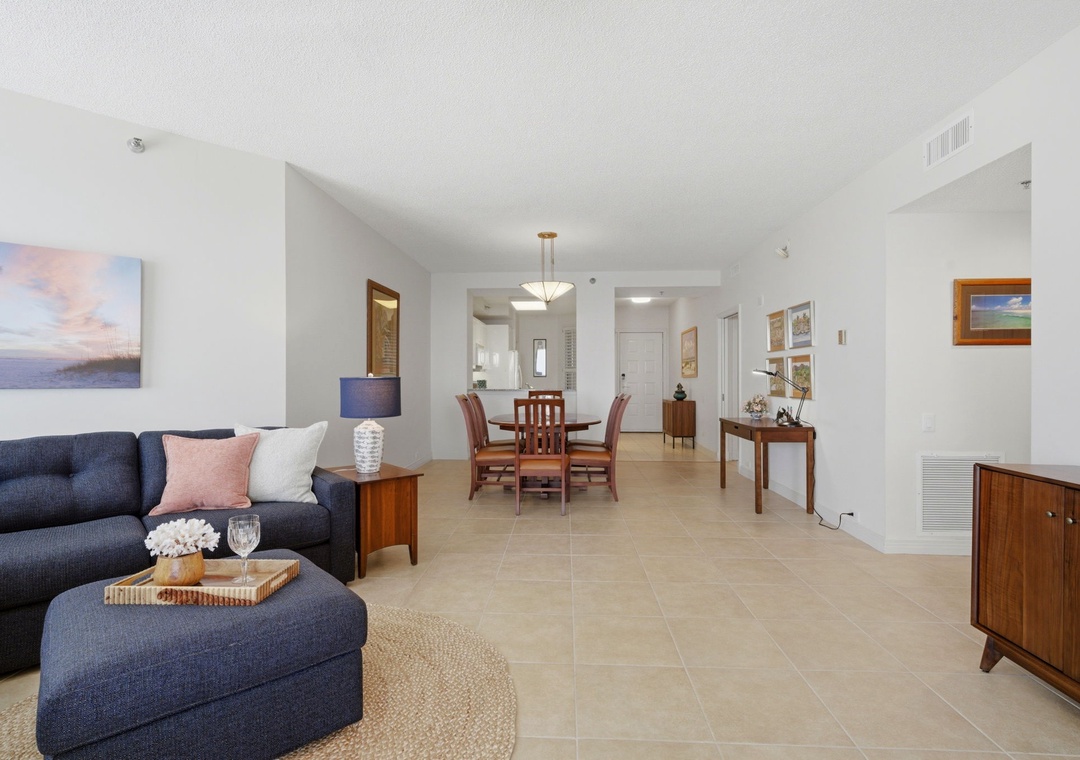 Beach Colony West 15C- View from Living Room to Dining towards Kitchen