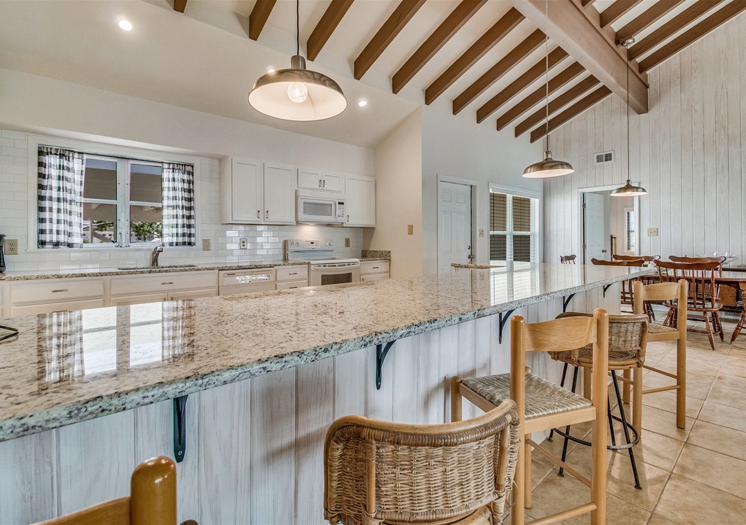 Tobin House Kitchen Bar Seating for 4