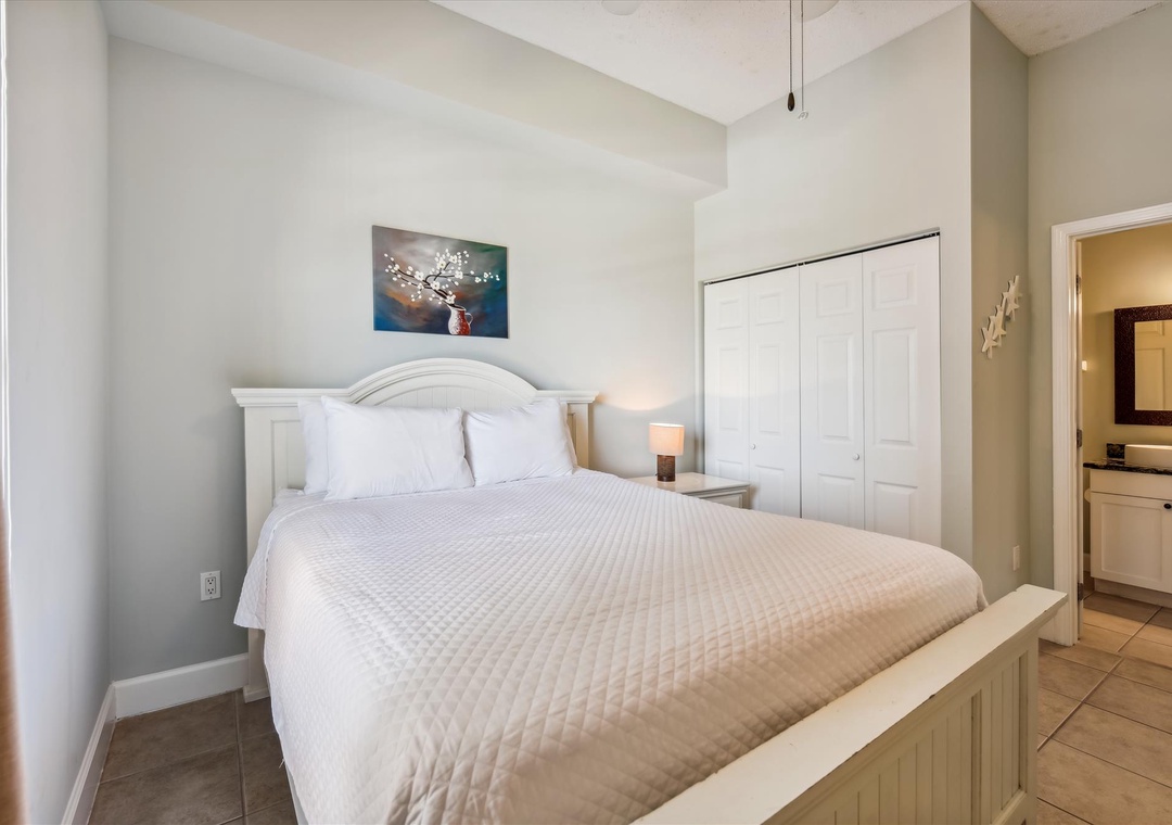 Windemere 1502 Guest Bedroom #2 Queen Bed