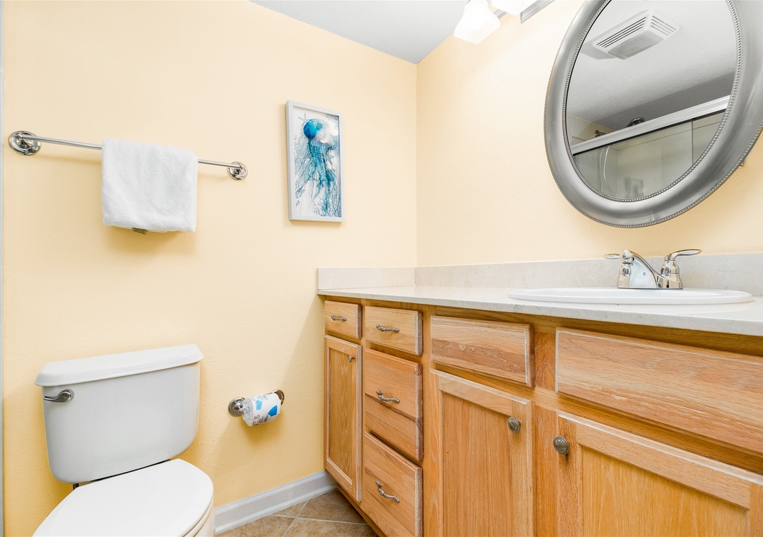 Perdido Towers 707 Master Bathroom Vanity