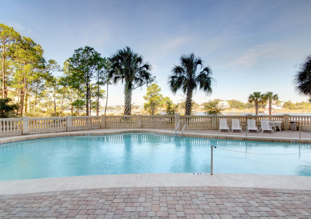 Perdido Key Sailmaker Place Pool Deck