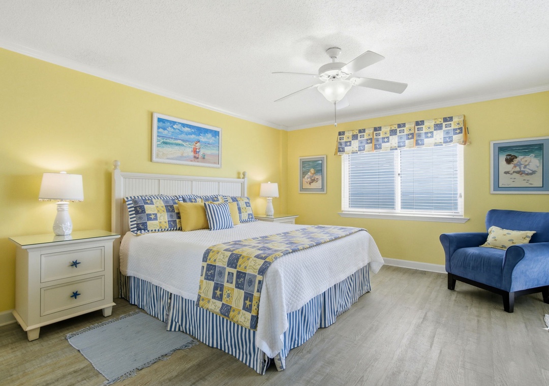 Sandy Key 821- Bedroom 1 King Bed