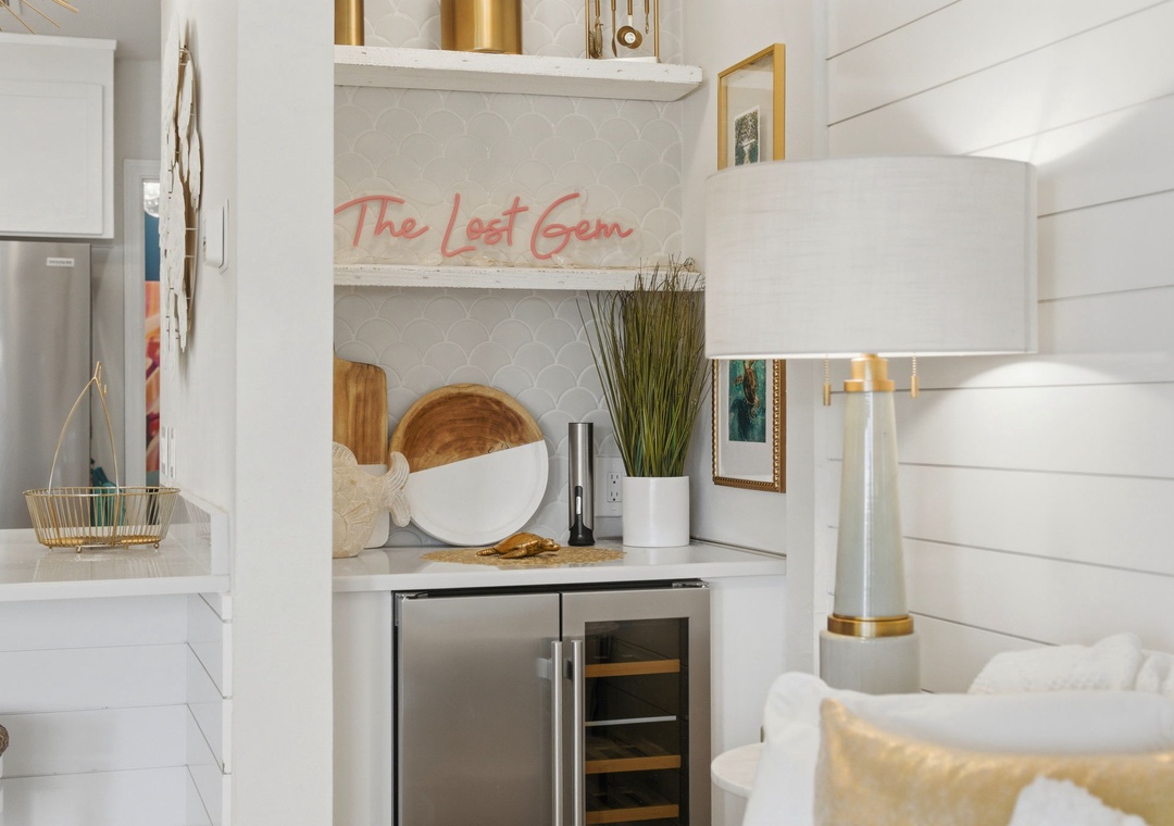 North Lost Key Landing B2- Relax in your stylish coastal retreat where crisp white finishes meet warm gold accents and beach-inspired décor for the perfect escape.