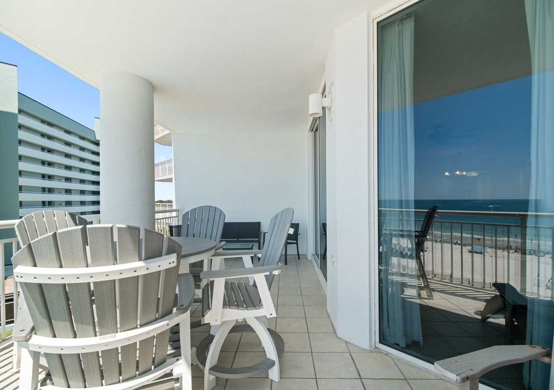 Palacio 404 Gorgeous Beach Views from Balcony