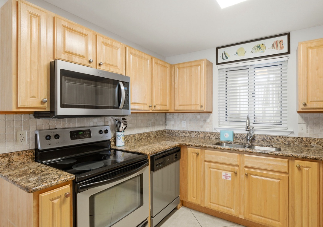 Sandy Key 318 Kitchen