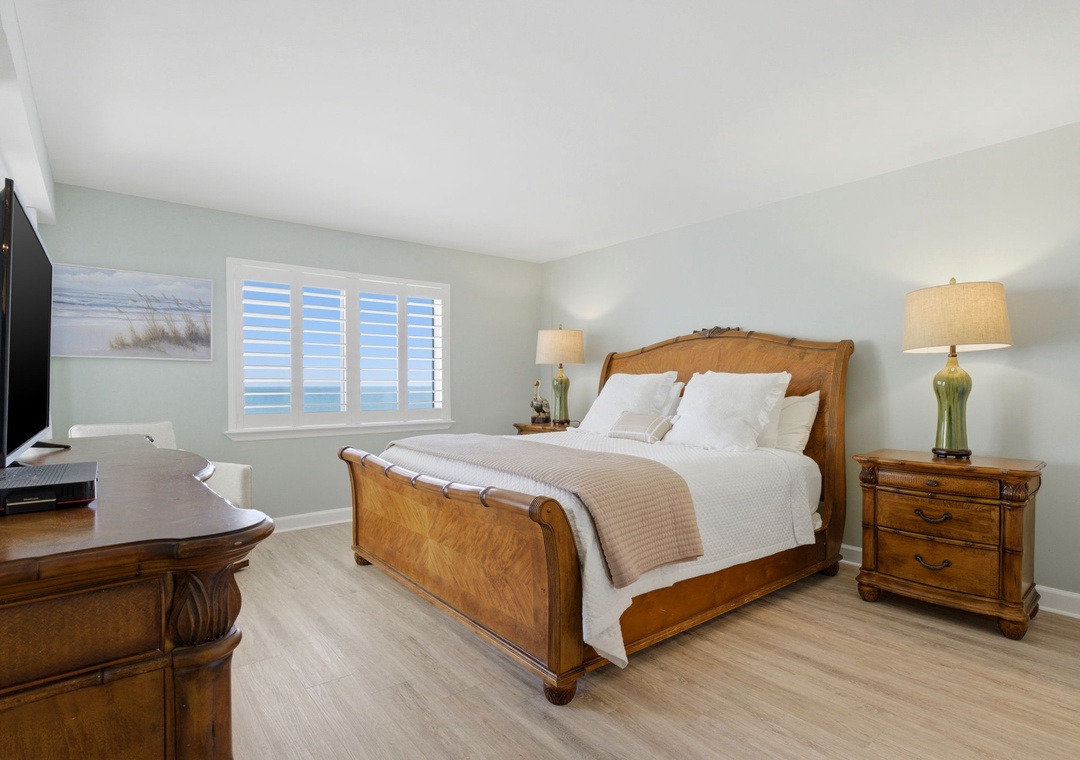 Sandy Key 818- Bedroom 1