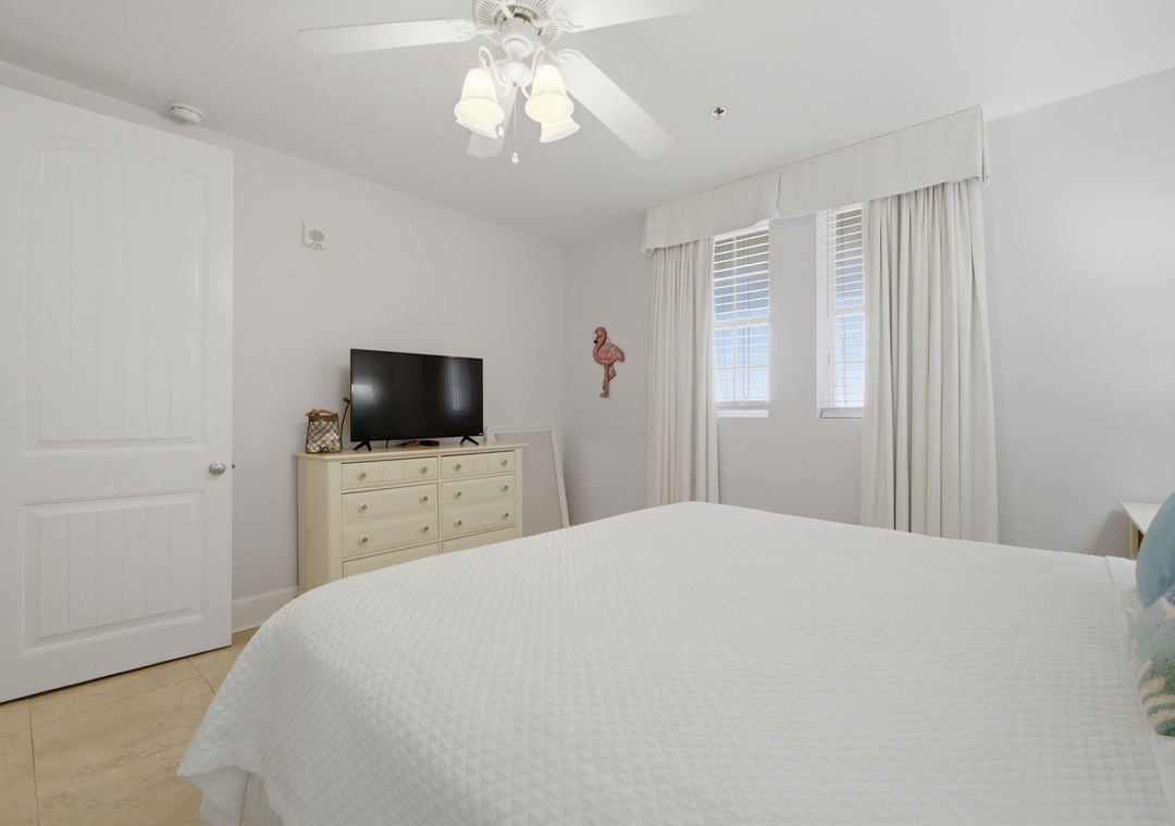 Sailmaker 901- Bedroom 3 & TV