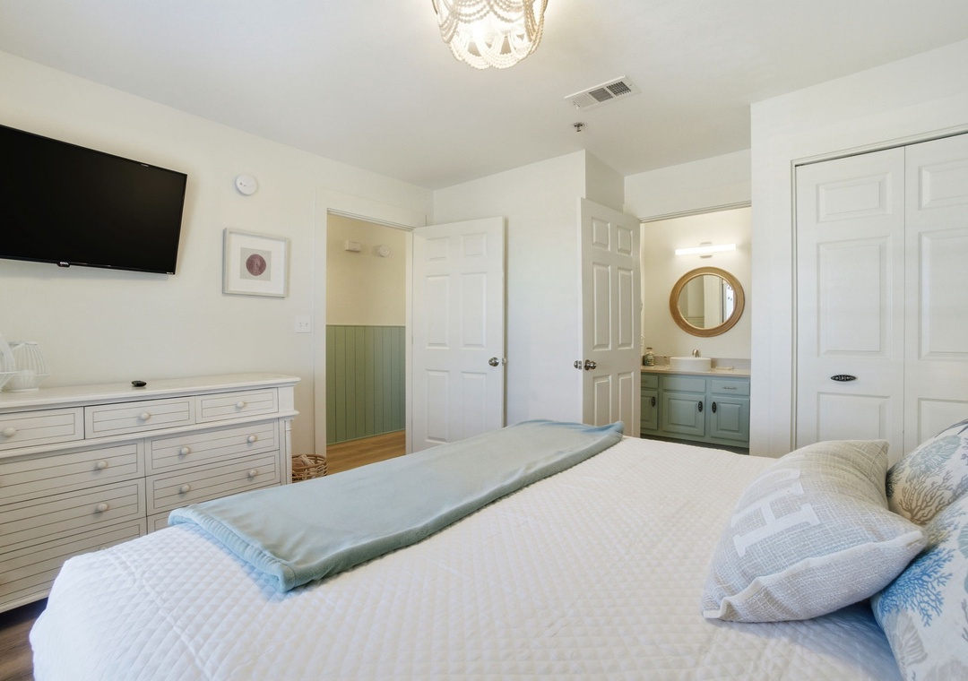 Grand Caribbean 411W- Bedroom 1 & View to Bathroom