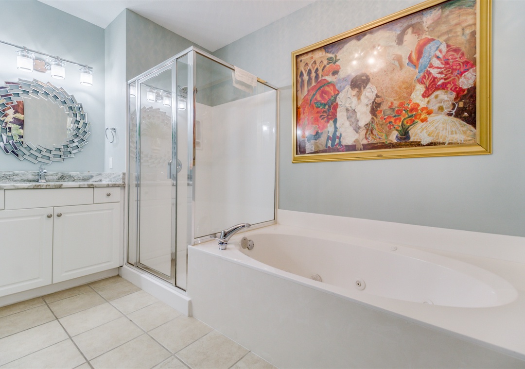 Windemere 1508 Master Shower and Jetted Bathtub