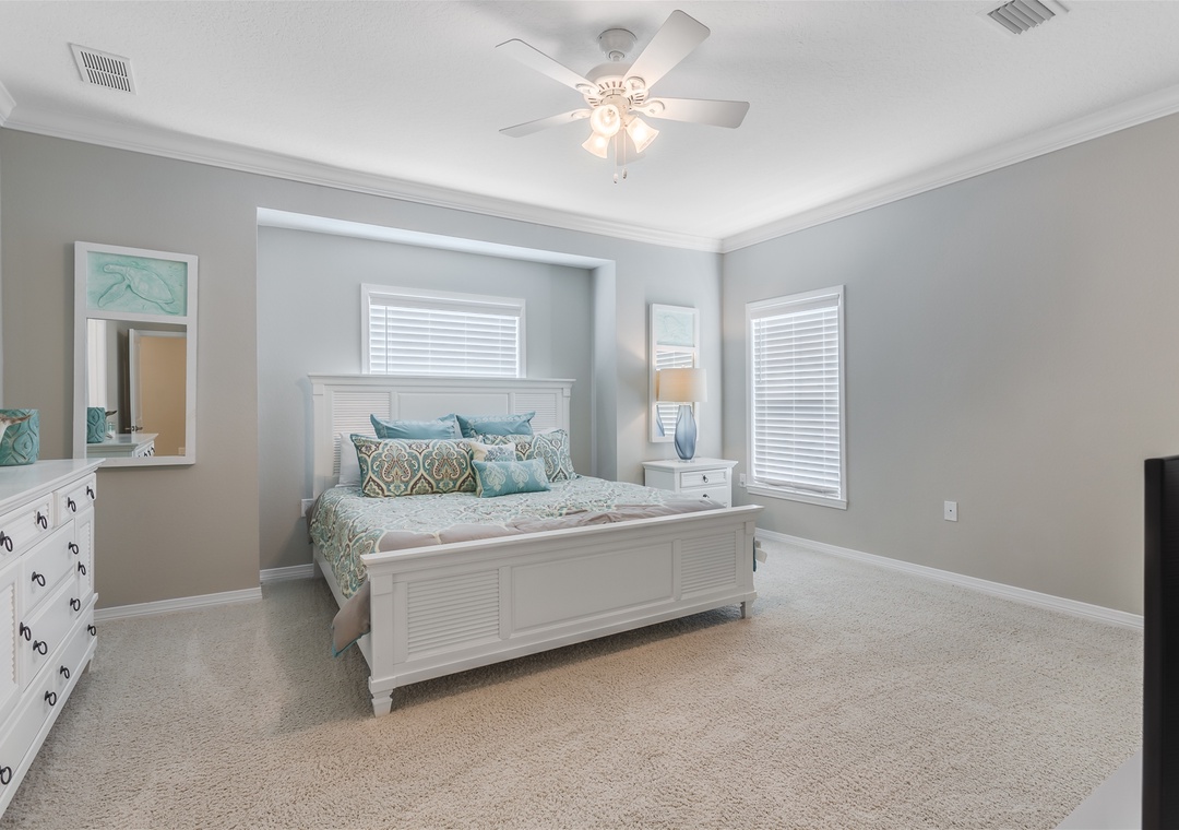 Lost Key Sea Salt Guest Bedroom #1 King Bed