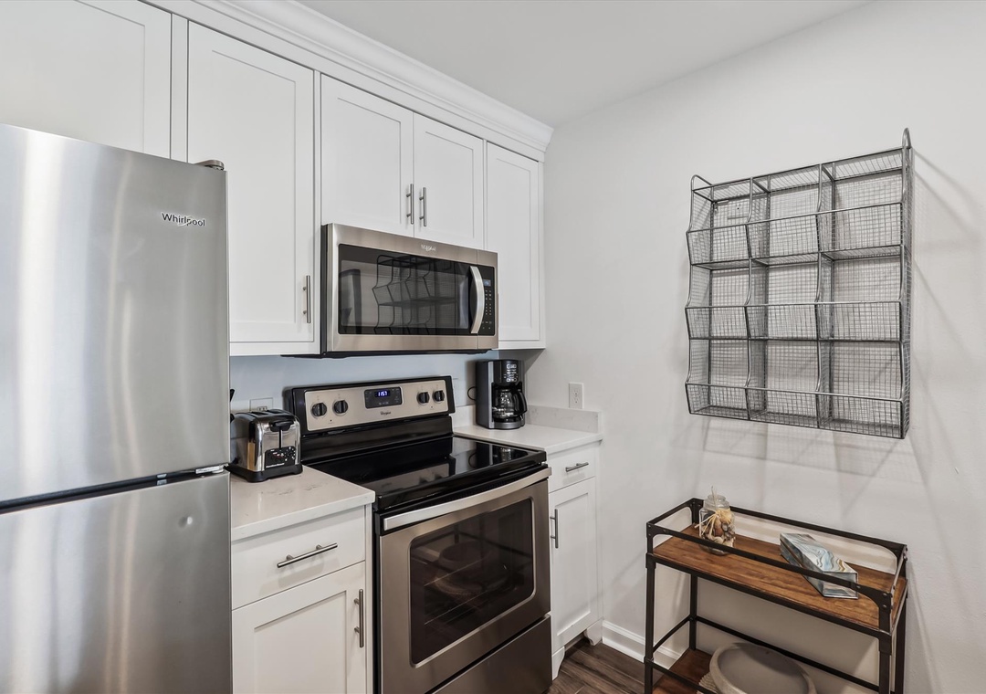 main level-kitchen-125750_016