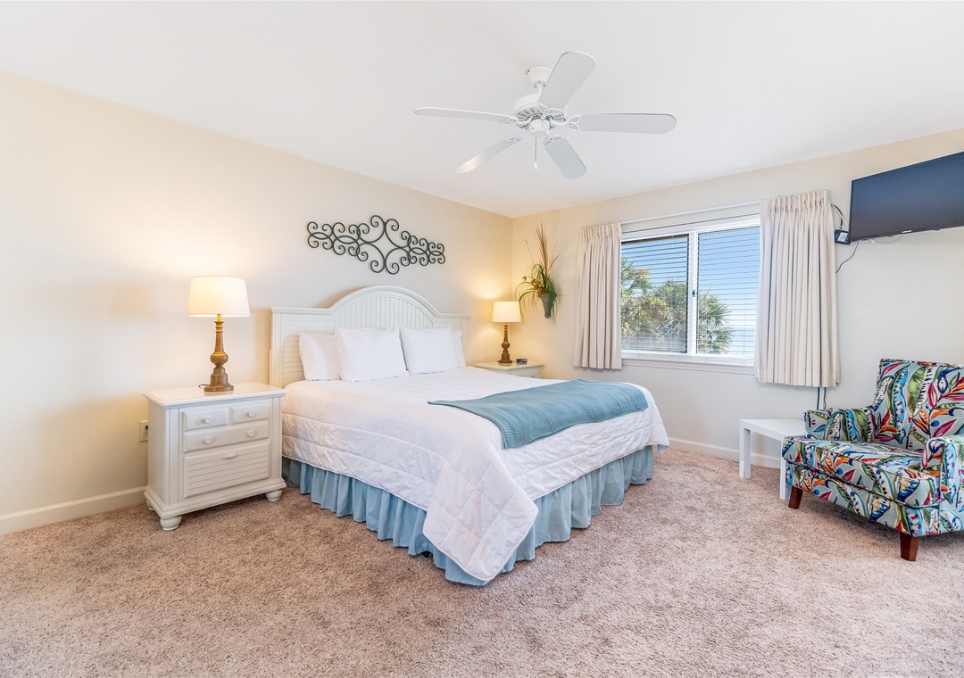 Sandy Key 233 Guest Bedroom #1 King bed