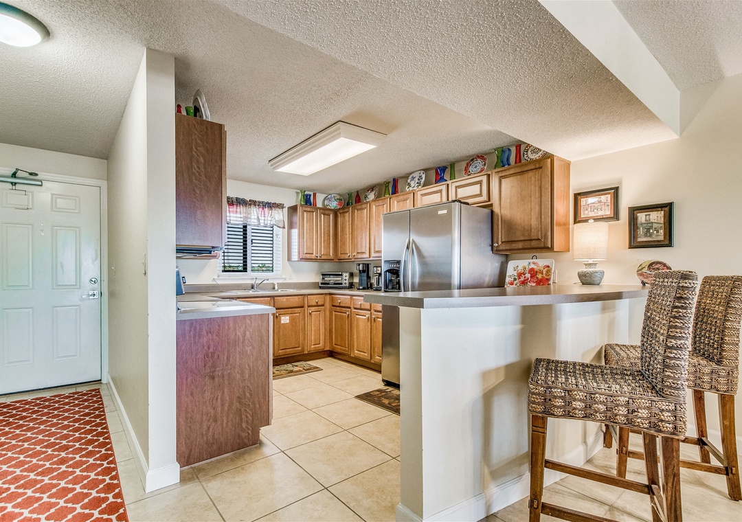 Sandy Key 334 Kitchen Bar with Seating for 2