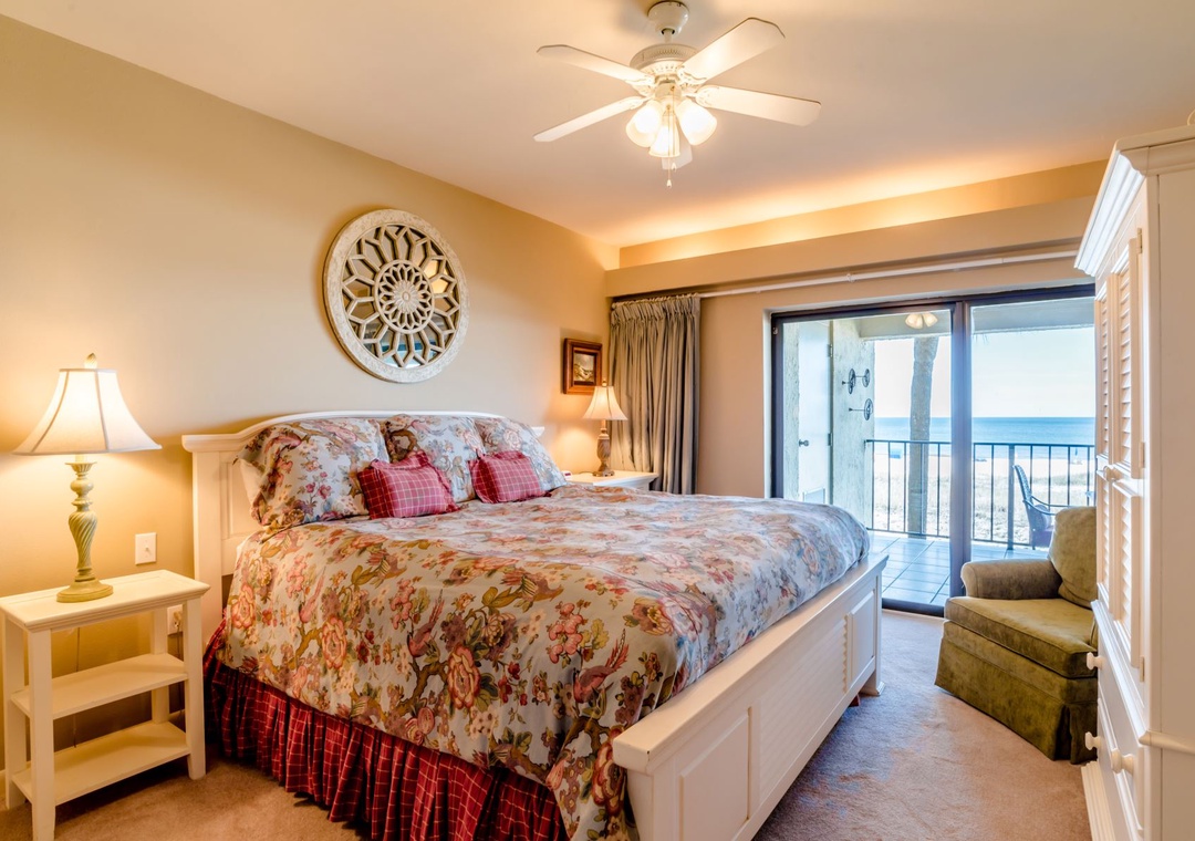 Shipwatch D204 Guest Bedroom #1 King Bed