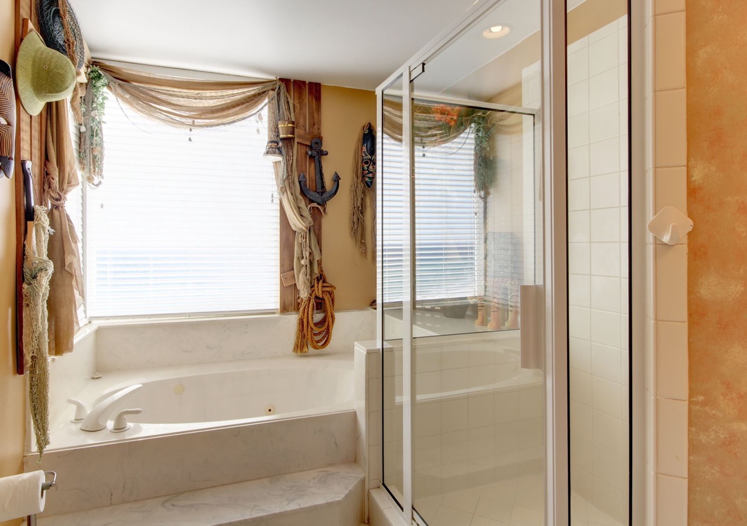 Beach Colony West 13A Master Bathroom Stand Up Shower and Jetted Tub