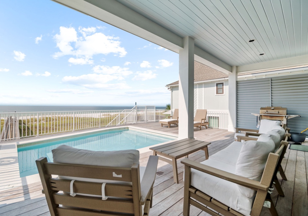 Azura - Patio & Heated Pool