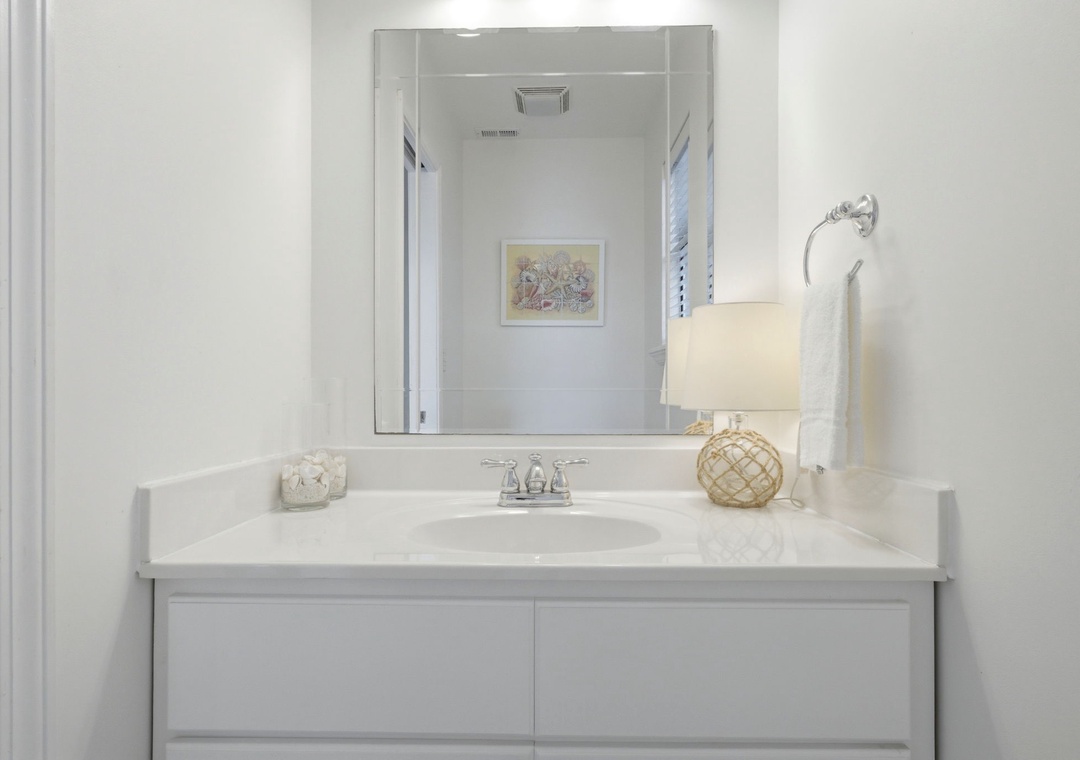 Molokai Village A3- Bathroom 3 Half Bath