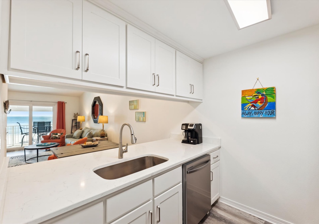 main level-kitchen-126987_056