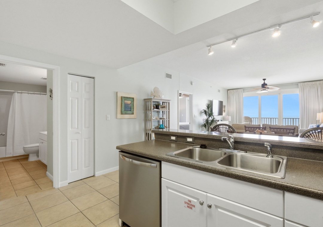 Windemere 906- Kitchen