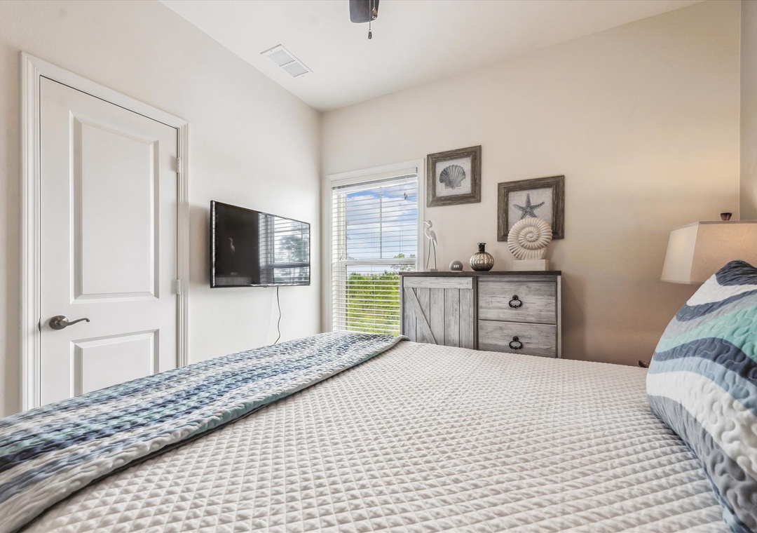 Key Breezes upper level-bedroom 2 18a3924