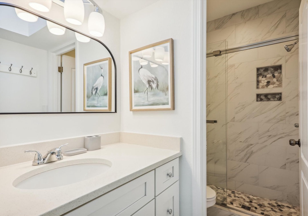 upper level-primary bath-125751_213