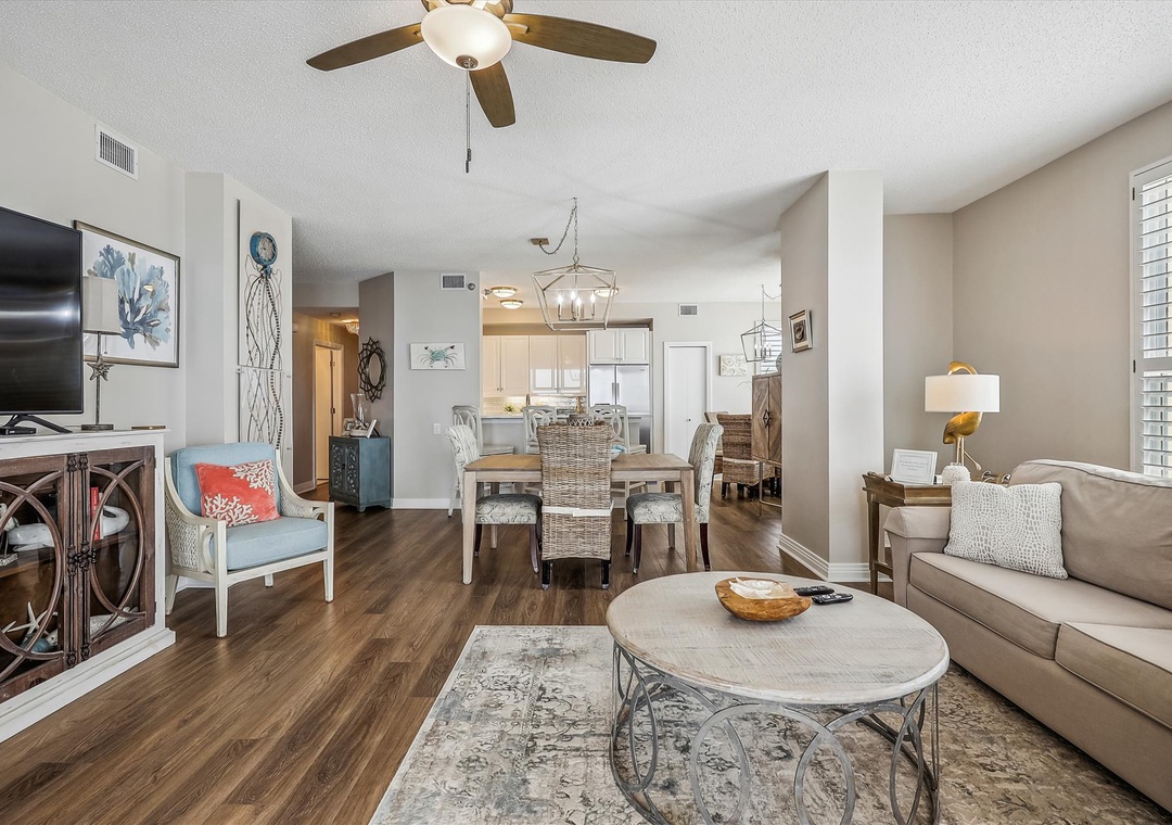 Beach Colony Tower PH1A (16A) Living Room and Dining Area