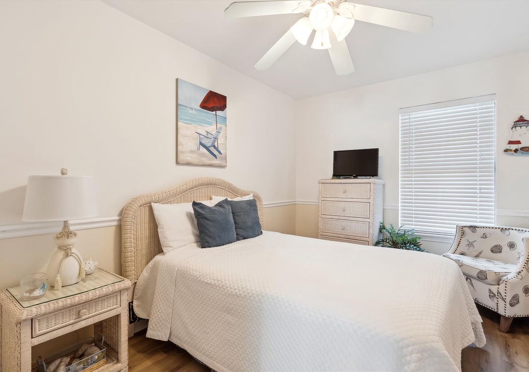 upper level-bedroom 3-126171_203