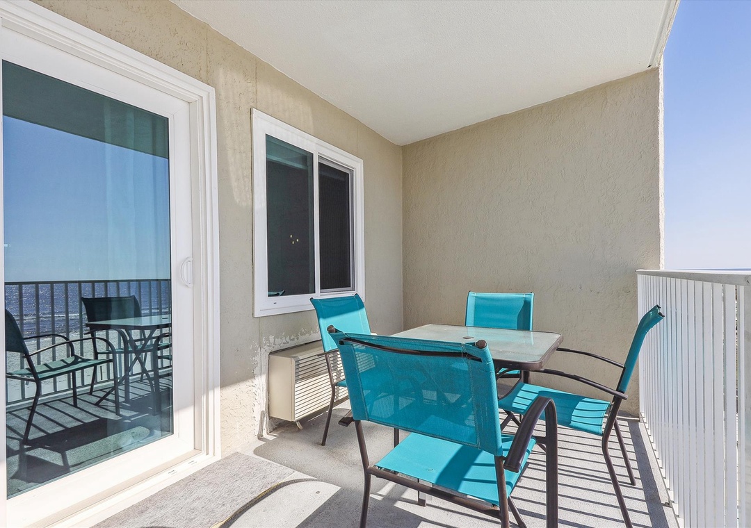 Perdido Skye 25 Balcony Table and Chairs