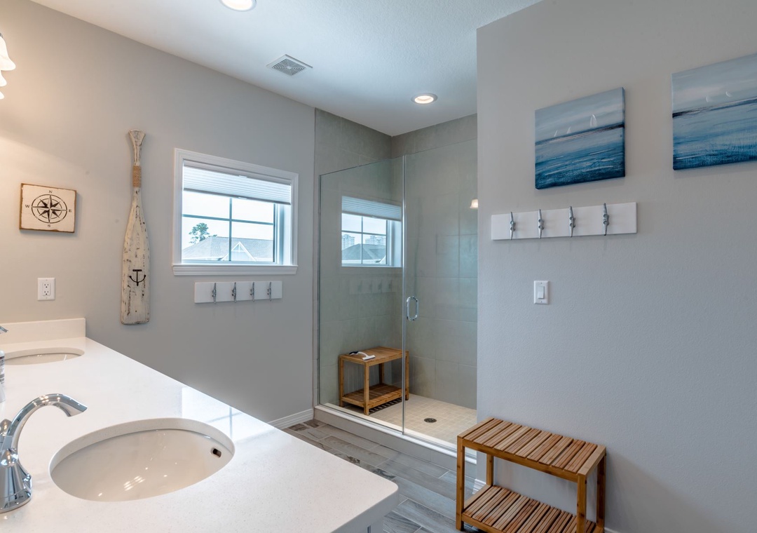 Lost Key Coastal Pointe Guest Bathroom #1 with Glass Shower