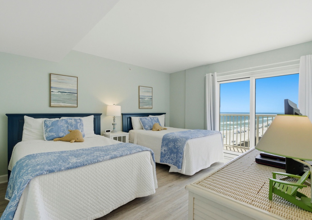 Sandy Key 818- Bedroom 3 with Balcony View