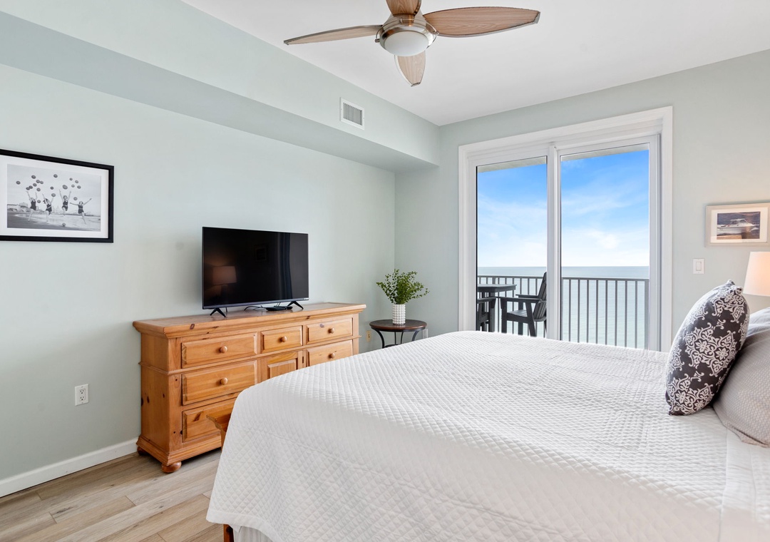 Windemere 803 - Bedroom 1 with TV