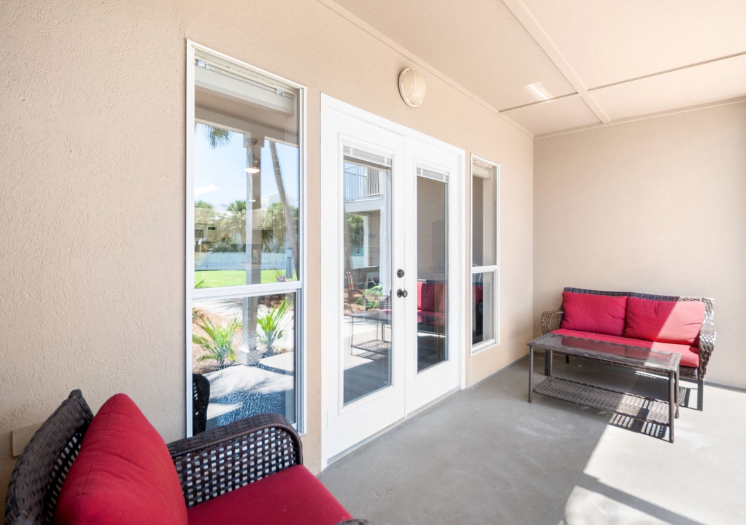 Grand Caribbean 106 - Patio