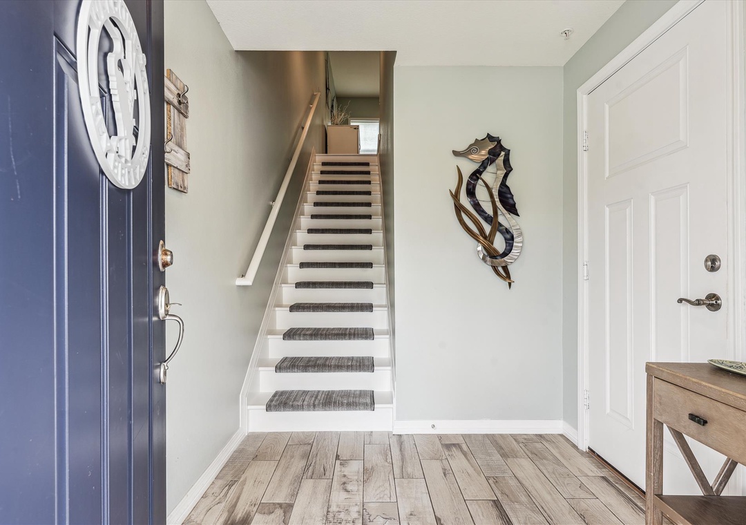 Key Breezes main level-entry 18a3783