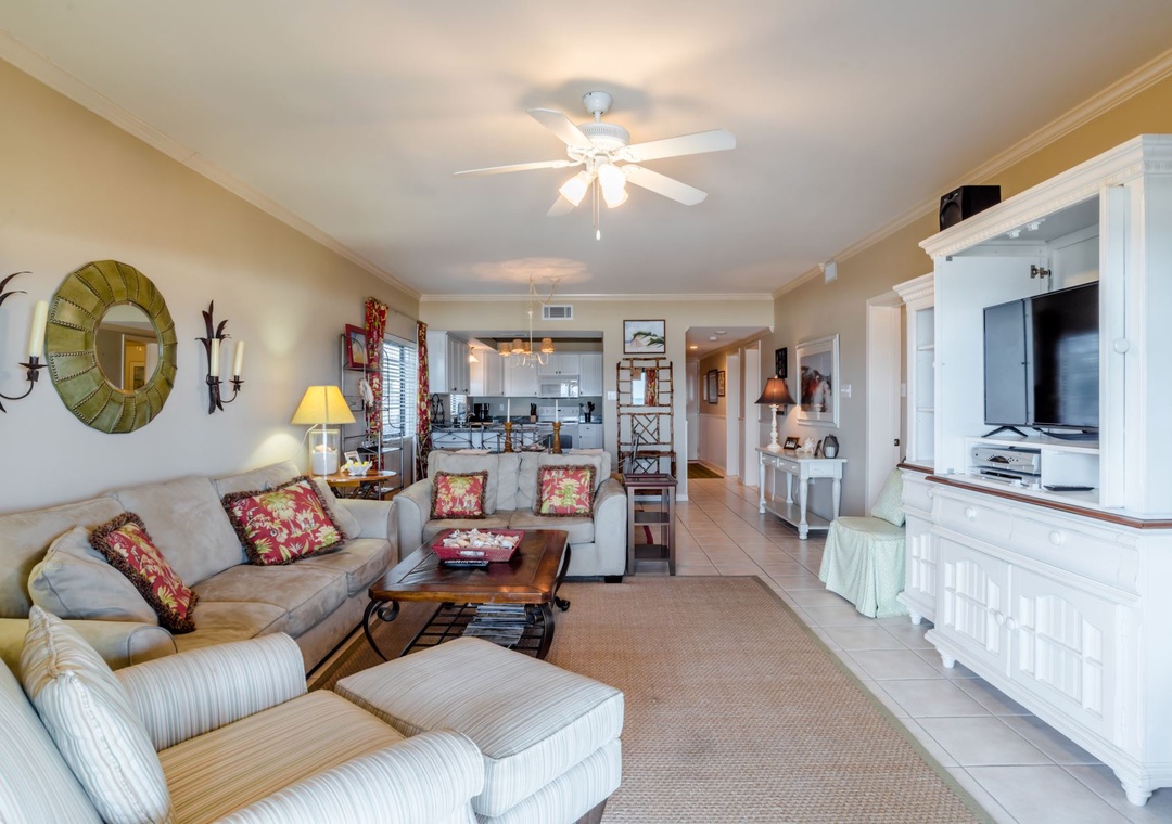 Shipwatch D204 Living Room and Dining Room