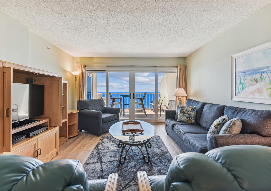 Sandy Key 817 Living Room