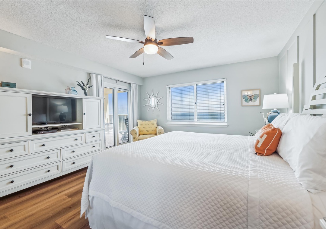 Sandy Key 622 Primary Bedroom-128539066