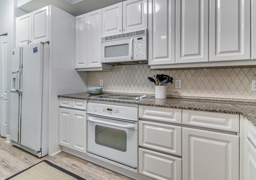 Beach Colony West 14B Well Stocked Kitchen