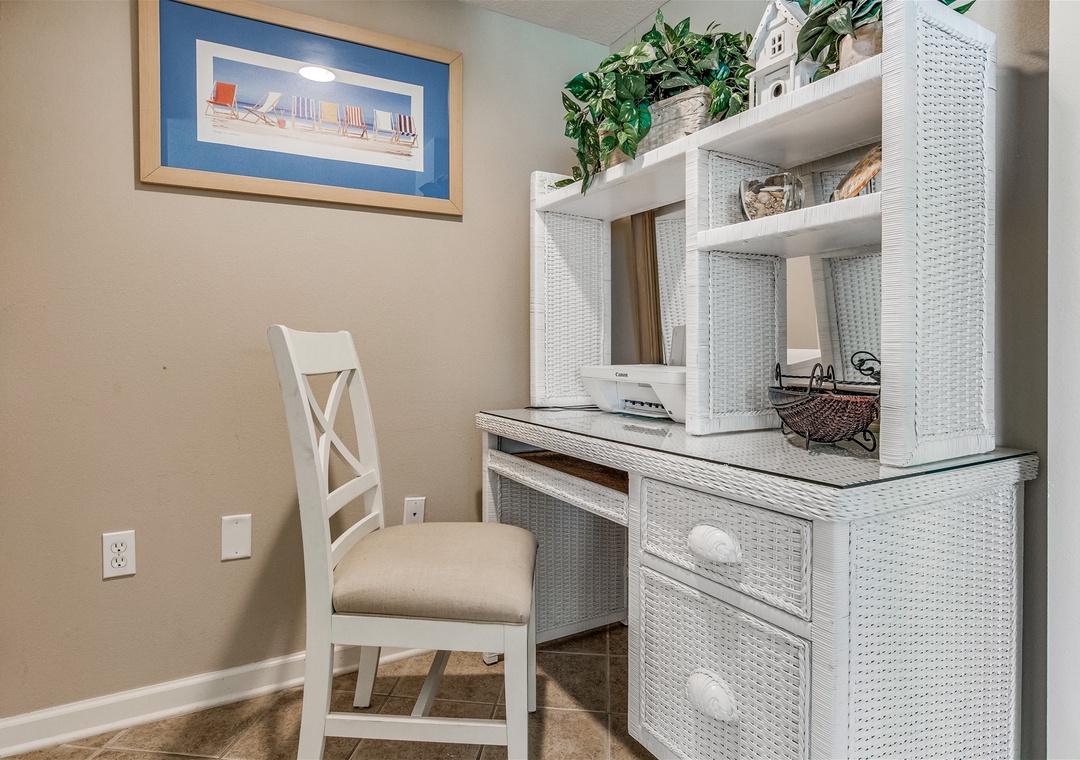 Perdido Towers 507 Work Desk and Chair