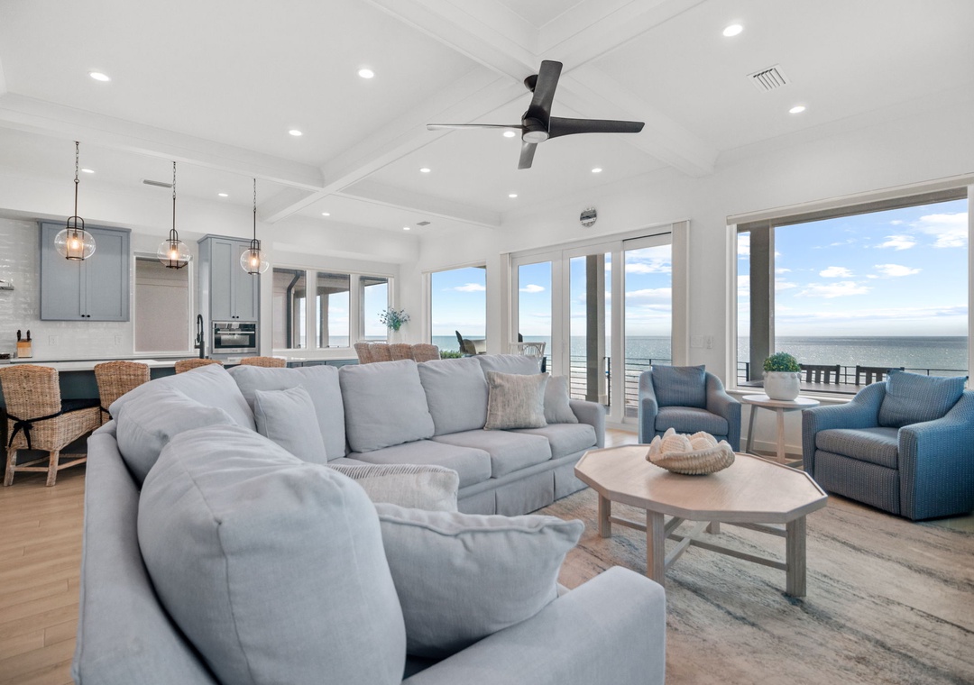 Vivianna #5 - Third Floor - Living Room