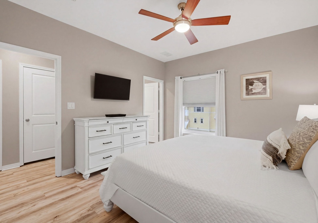 Salty Seagull- Bedroom 1