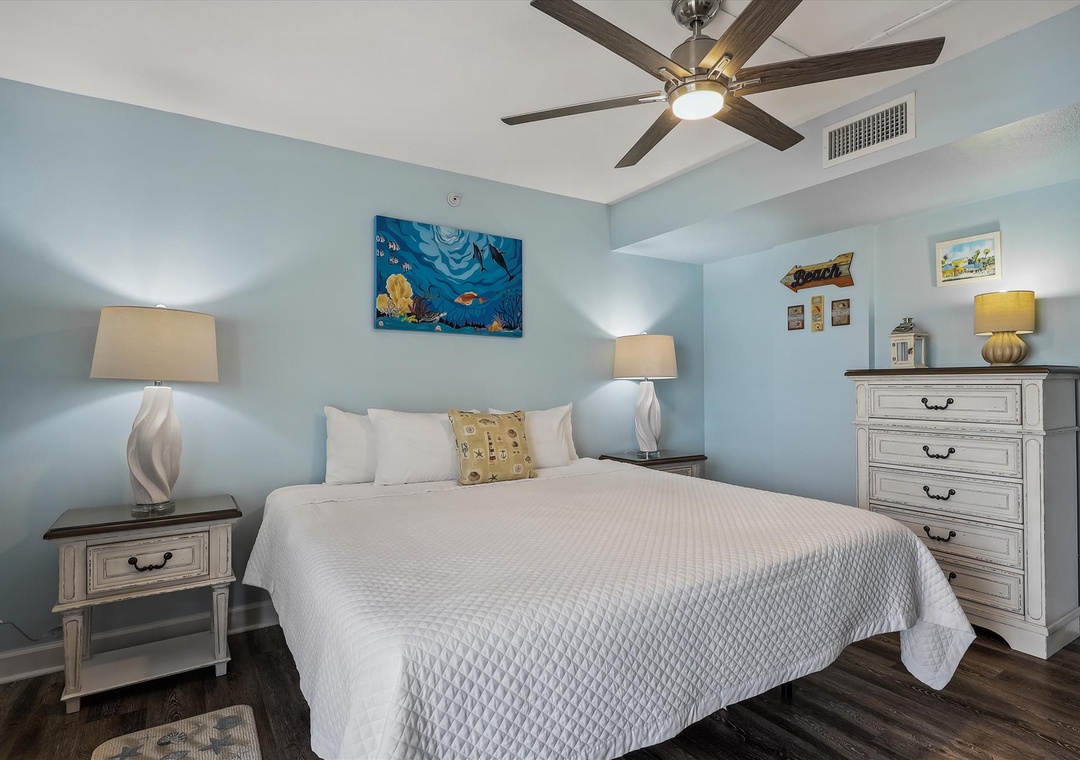 Sandy Key 621 Guest Bedroom #2 King Bed