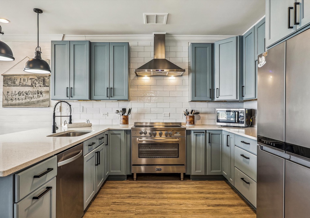 Sailmaker 1001 Kitchen