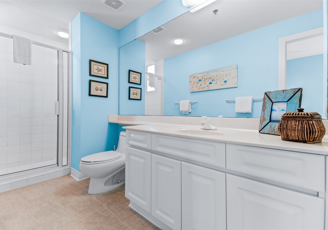 Beach Colony Tower 3D Guest Bathroom