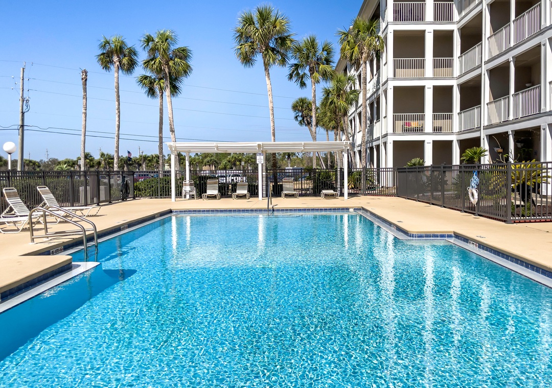 Grand Caribbean West Pool