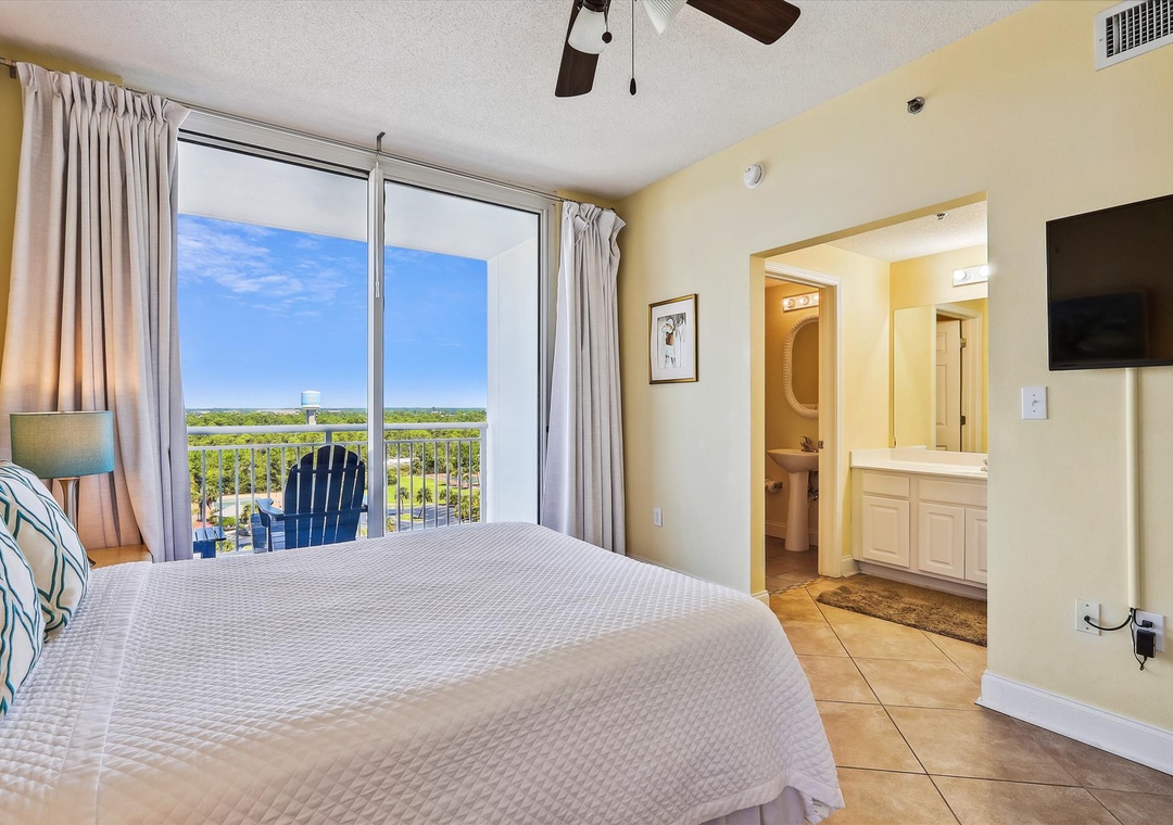 main level-bedroom-124901_221